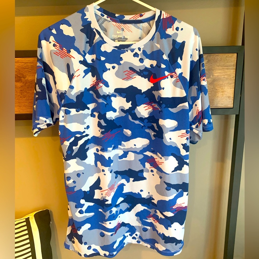 Nike blue camo style t-shirt - NWOT